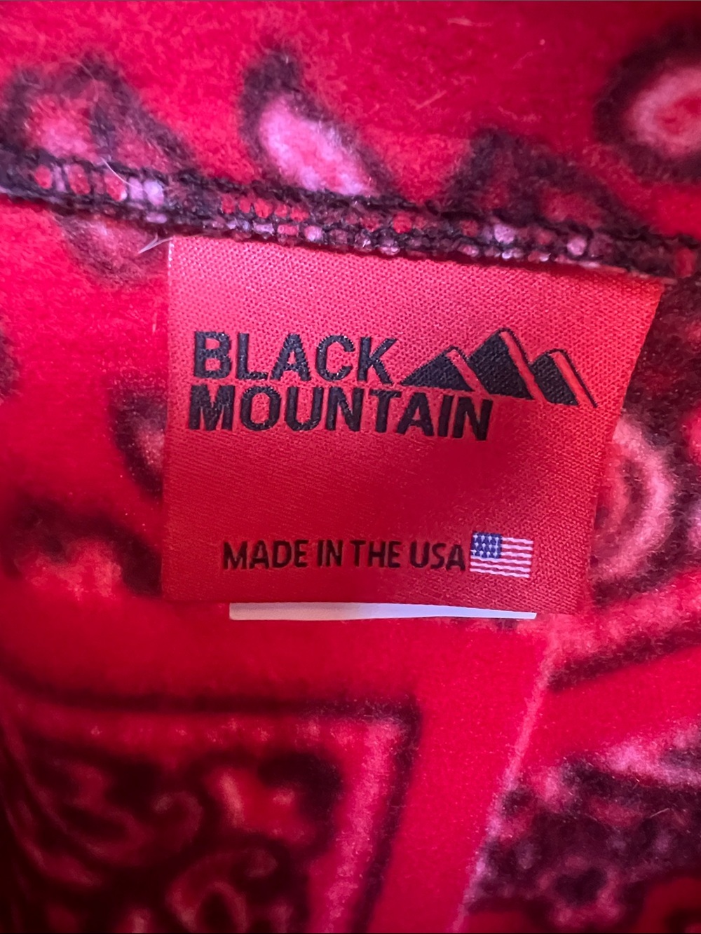 Black Mountain RARE vintage Red Bandana Print Fleece Vest made in the USA - Picture 2 of 6